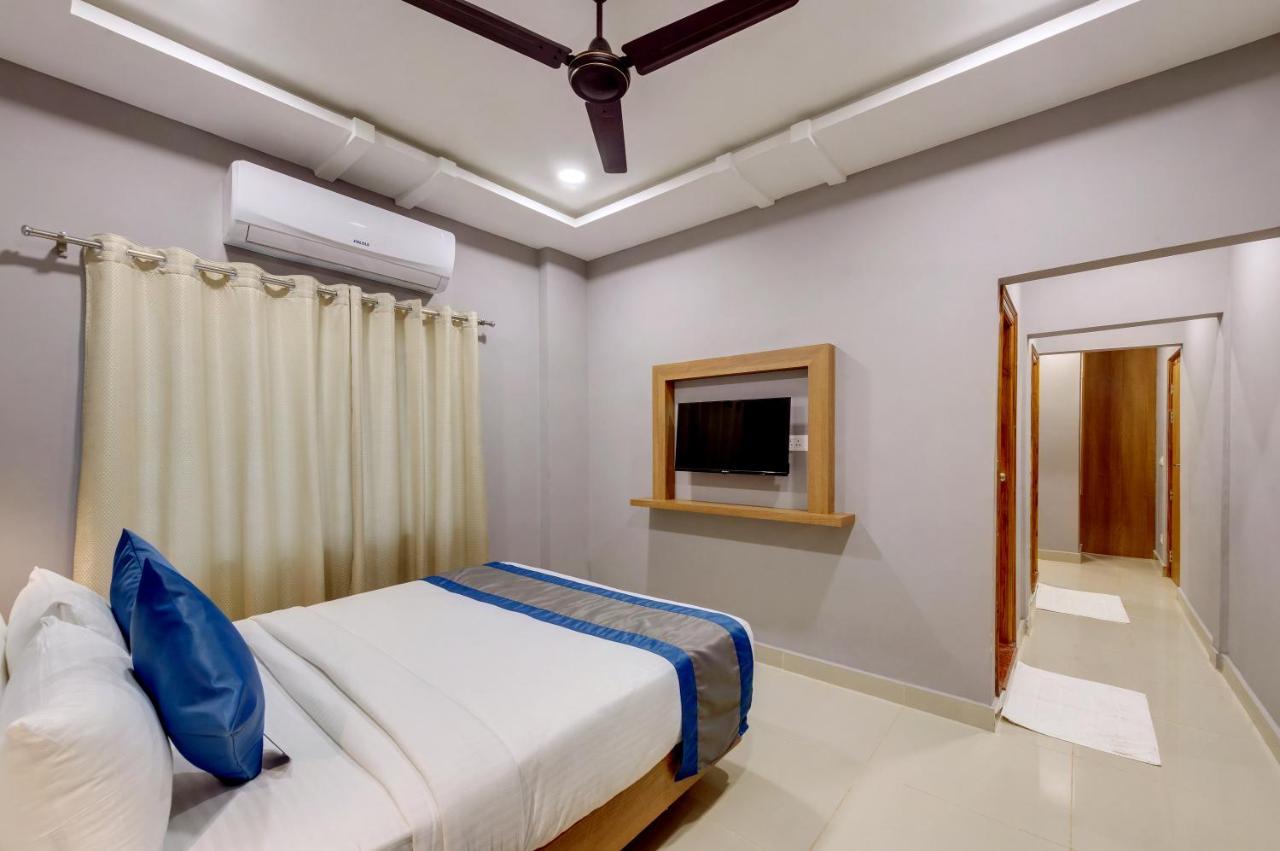 Click Hotel Guwahati Exterior foto