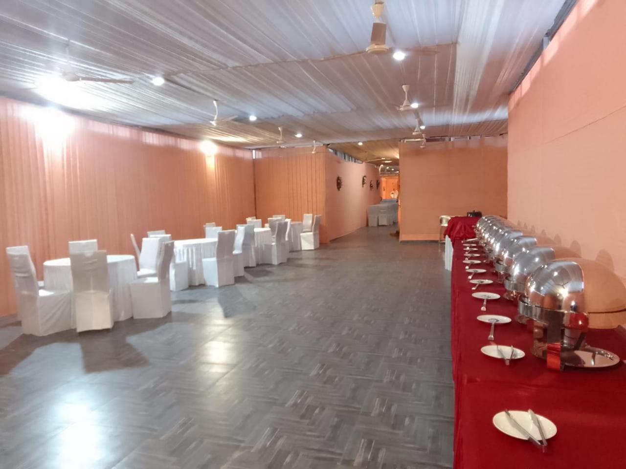 Click Hotel Guwahati Exterior foto
