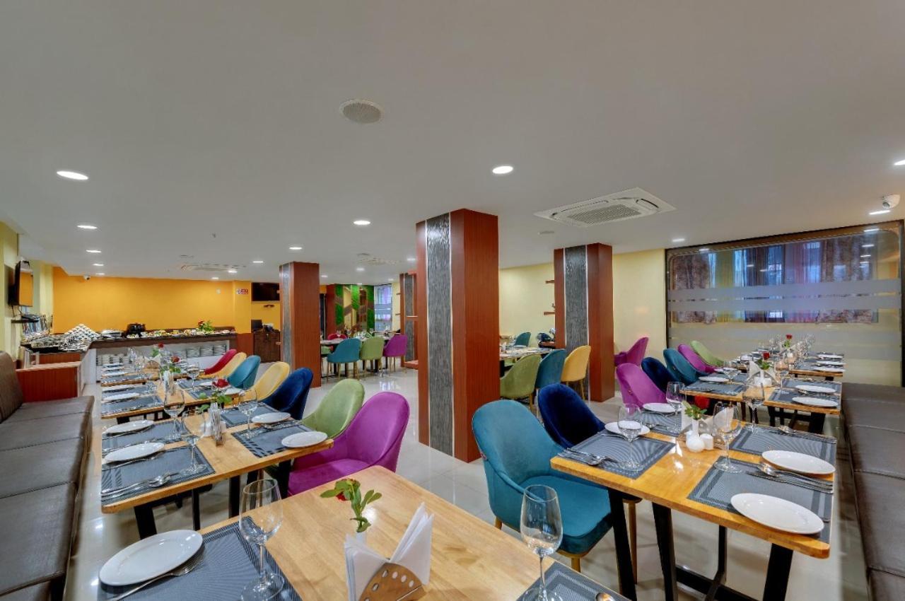Click Hotel Guwahati Exterior foto