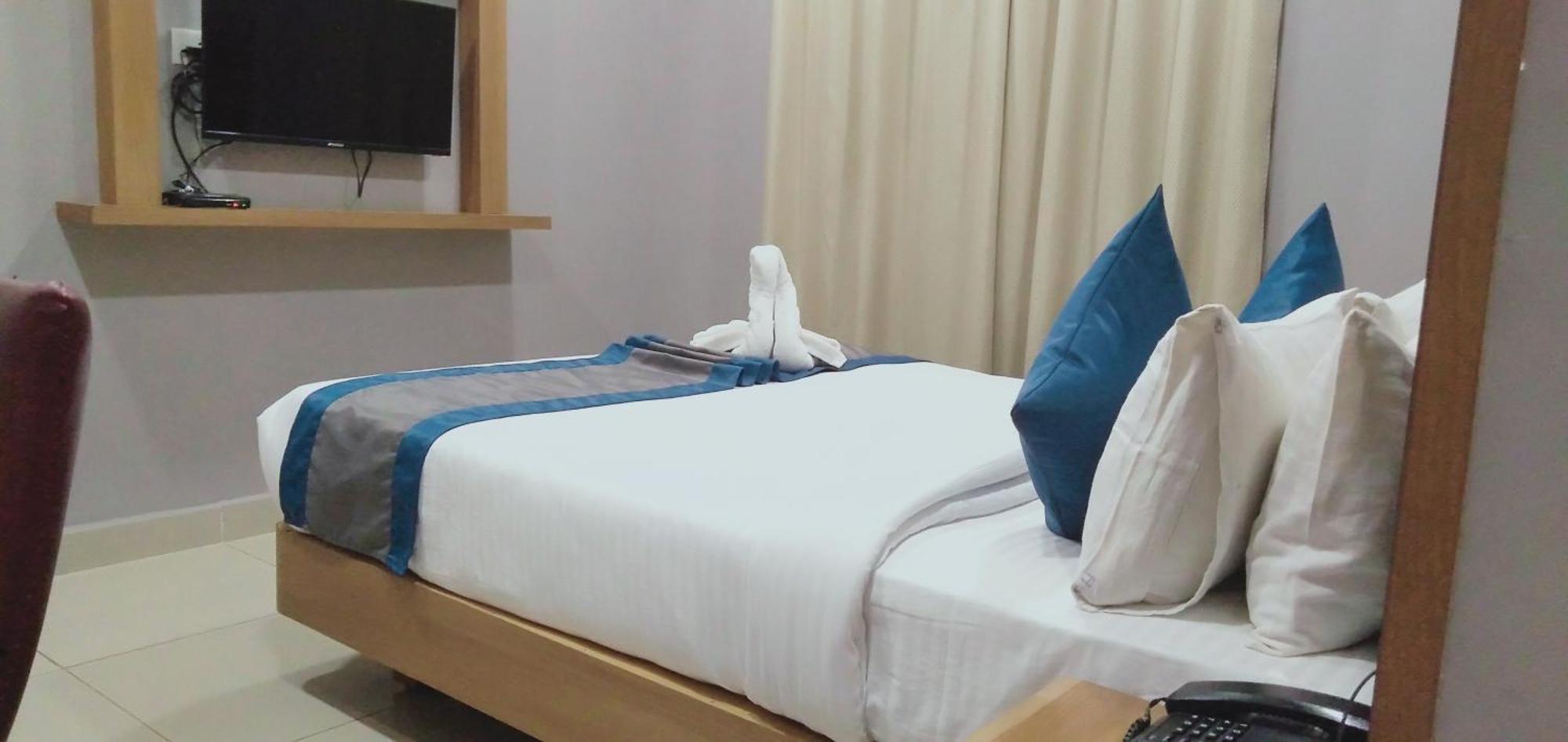 Click Hotel Guwahati Exterior foto