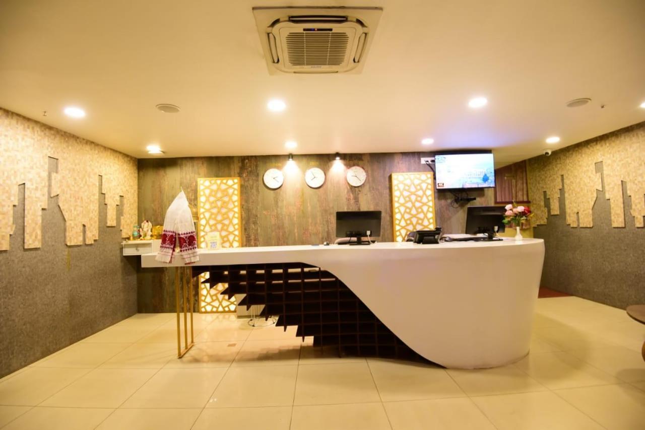 Click Hotel Guwahati Exterior foto