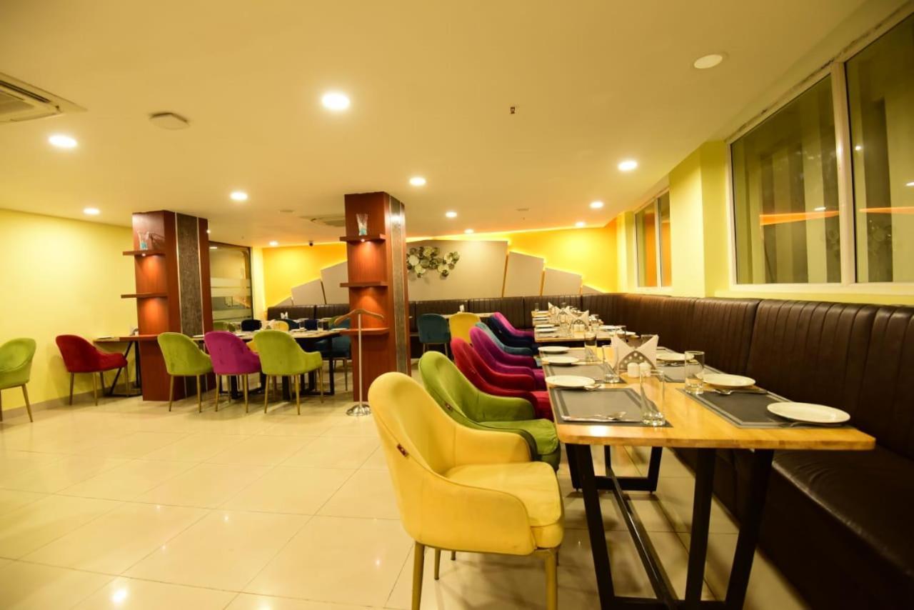 Click Hotel Guwahati Exterior foto