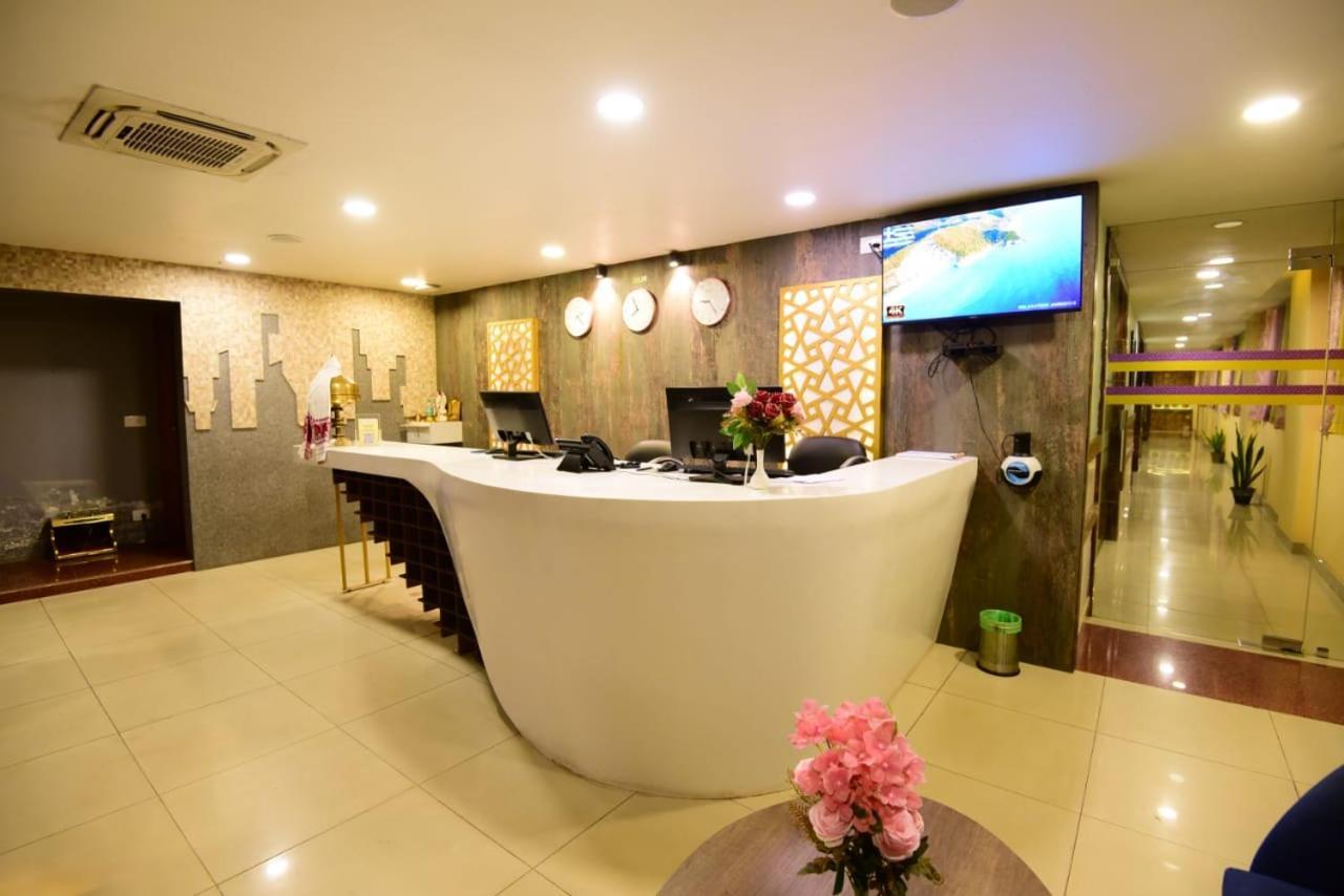 Click Hotel Guwahati Exterior foto