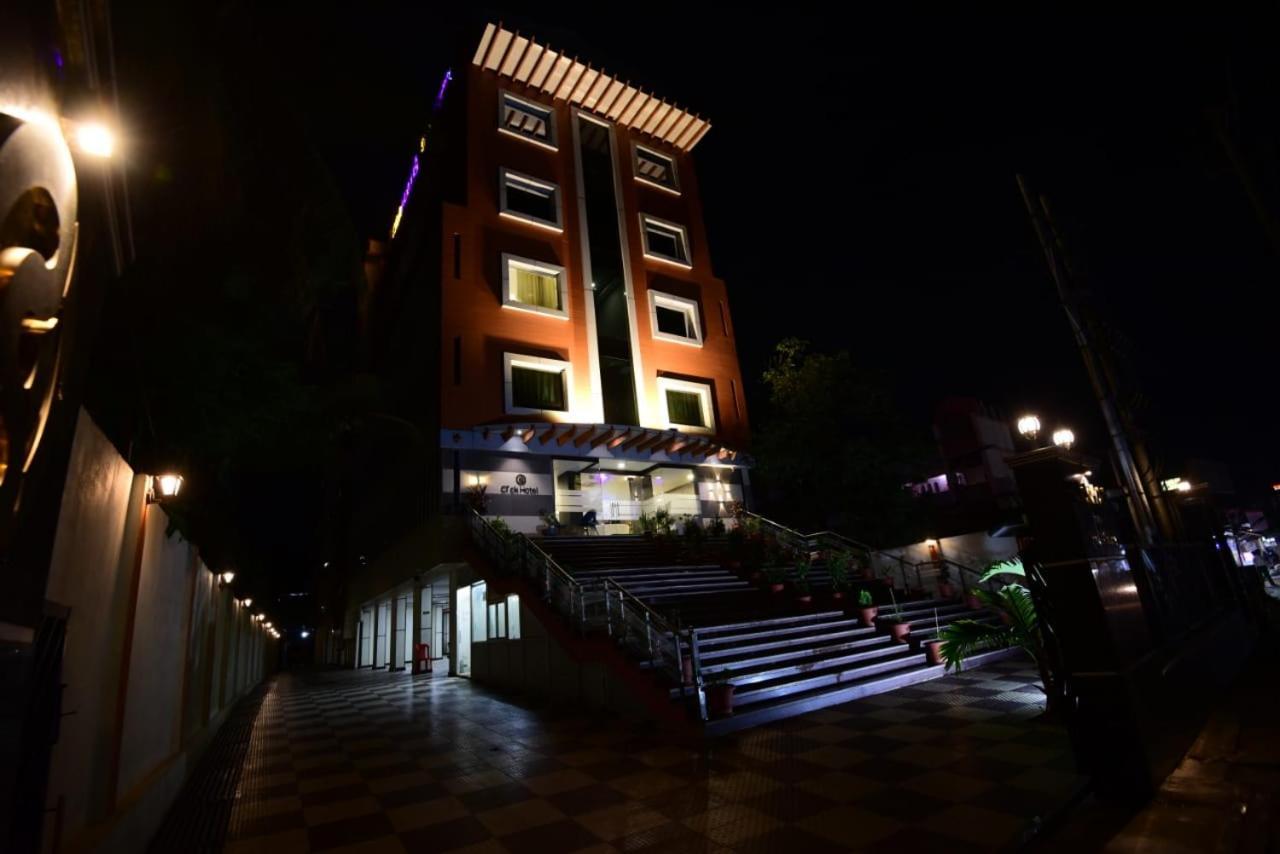 Click Hotel Guwahati Exterior foto