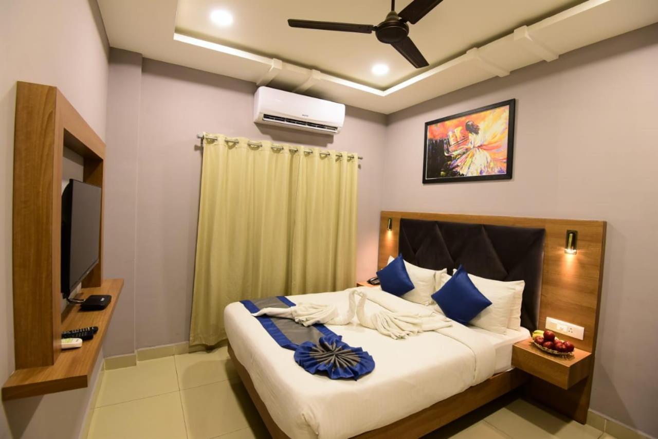 Click Hotel Guwahati Exterior foto